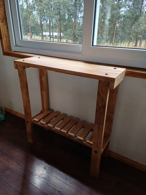 Mesa Arrimo Rústico Moderno – Roble Europeo con Detalles de Hierro - Fabricación chilena.