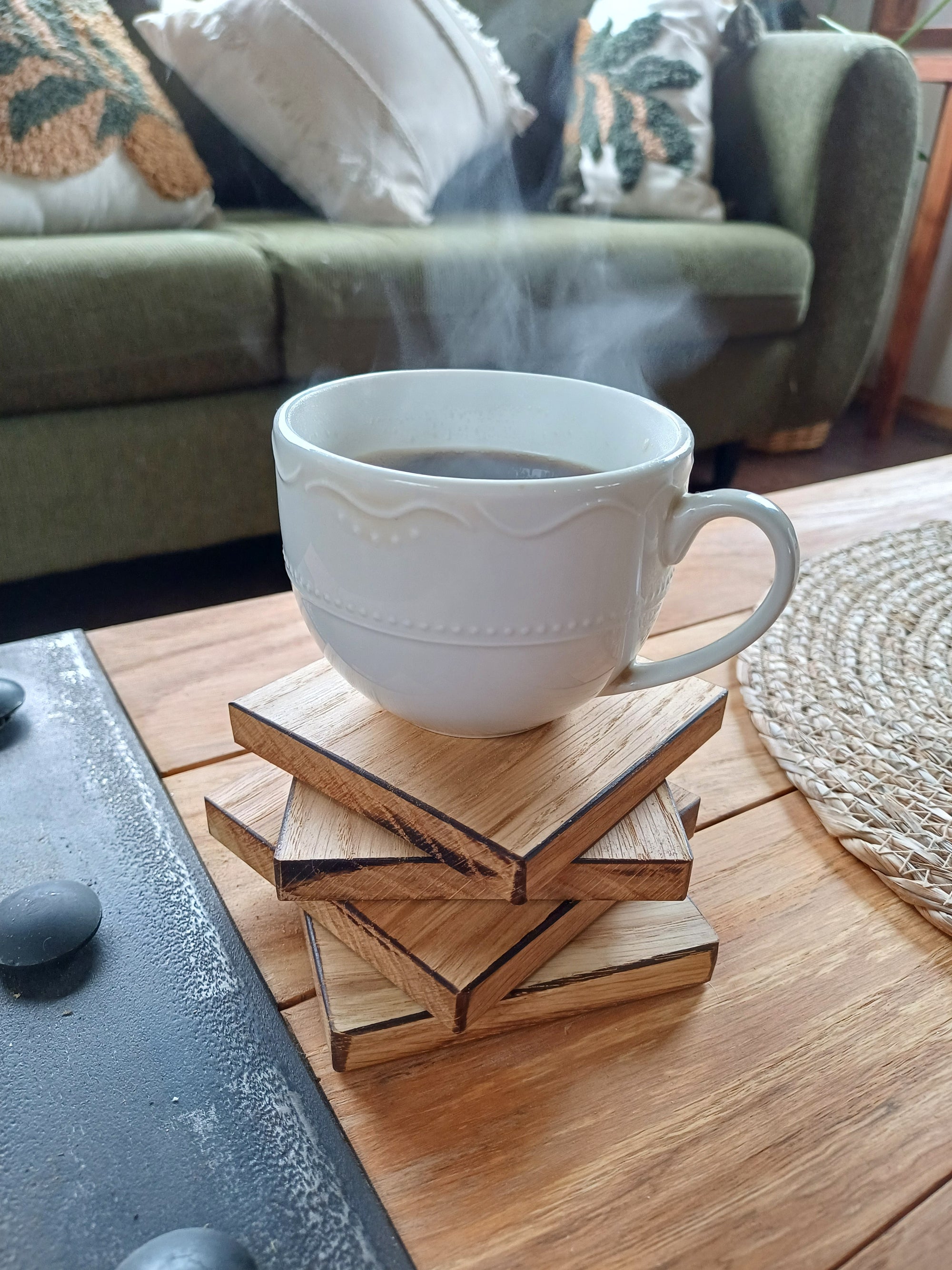Mesa de Centro Madera - Fabricación Chilena - Minimalista - 4 posavasos de regalo!.