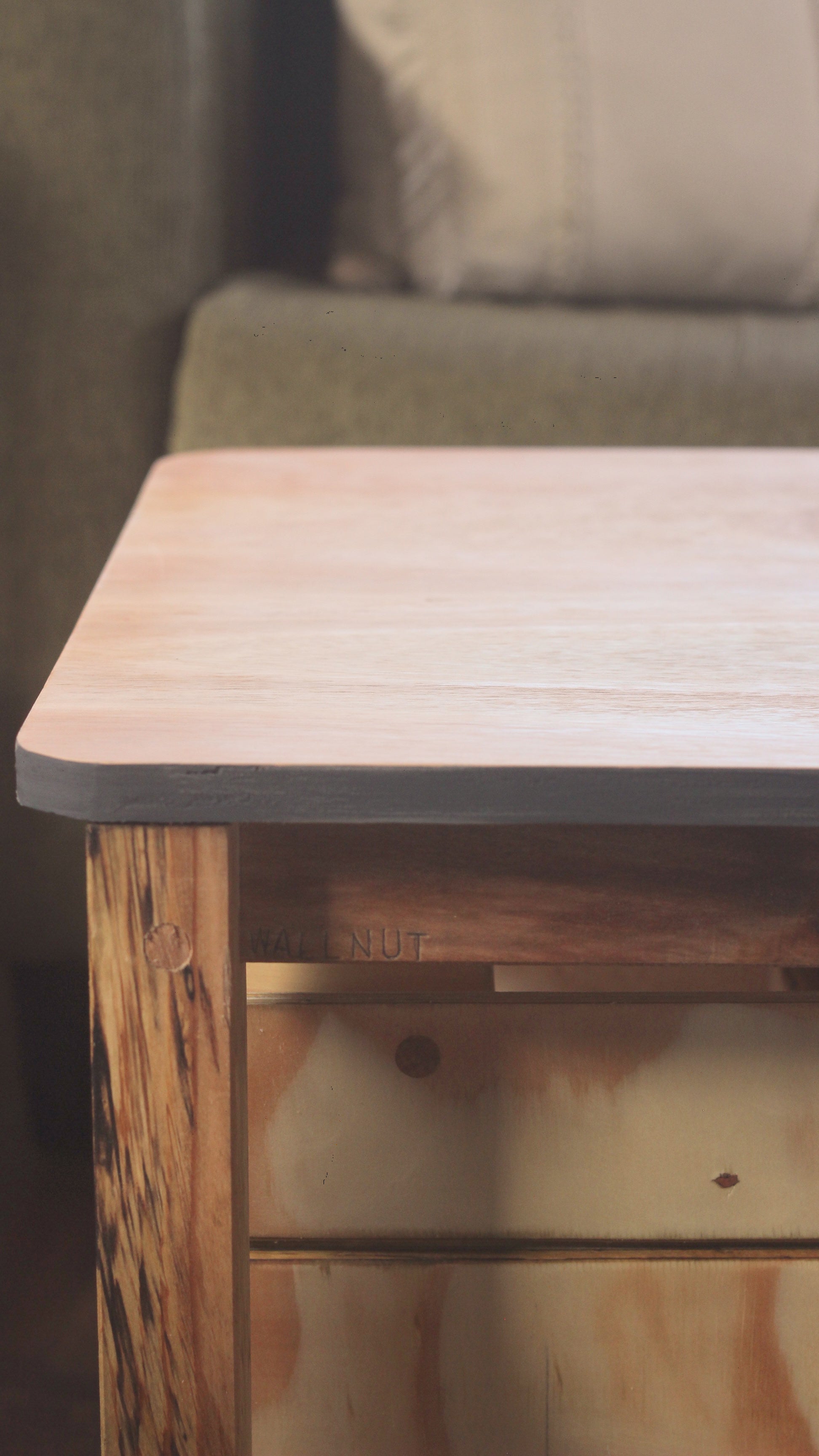 Mesa Montessori + 2 Sillas  - Madera Nativa y Plywood. - Hecho en Chile